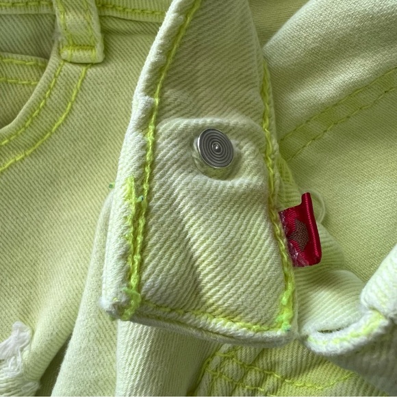 ⭐️Vanilla Star Neon Yellow Shorts⭐️ - Picture 4 of 4